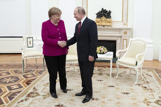 Merkel chce szczepionki z Putinem