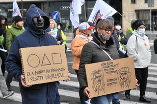 Pod KPRM protestują pracownicy budżetówki