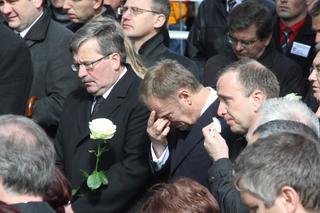Premier płakał na pogrzebie Karpiniuka (ZDJĘCIA!)