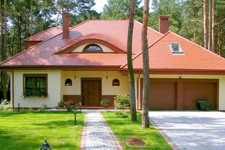 Idealny dach? Może być tani, trwały i bardzo efektowny. Zobcza nasze propozycje