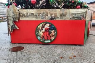 Łódź jest już gotowa na święta! Przy Piotrkowskiej stanęła wielka atrakcja [ZDJĘCIA]