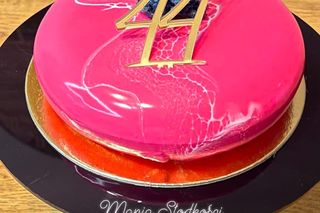 W jego tortach można się przejrzeć jak w lustrze, to jedyne takie w Kujawsko-Pomorskiem. Ma Manię słodkości, a prawie nie używa cukru 