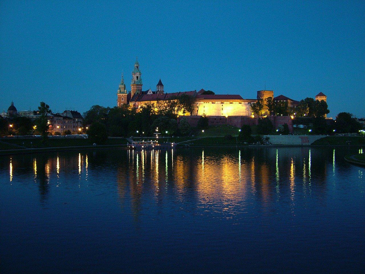 Czy Kraków uruchomi oświetlenie uliczne? Są nowe decyzje w tej sprawie!