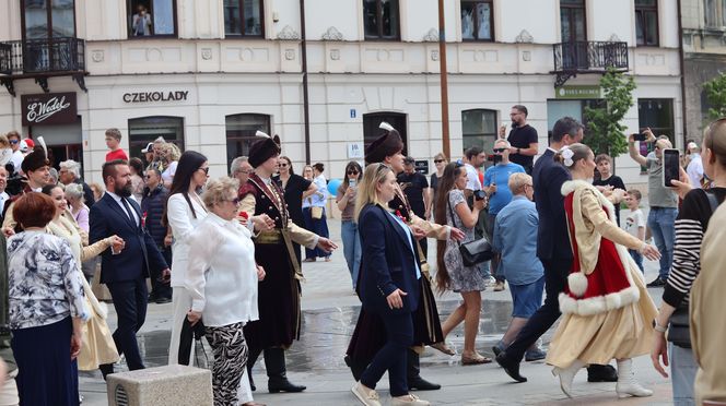 Rekordowy długi polonez w centrum Lublina