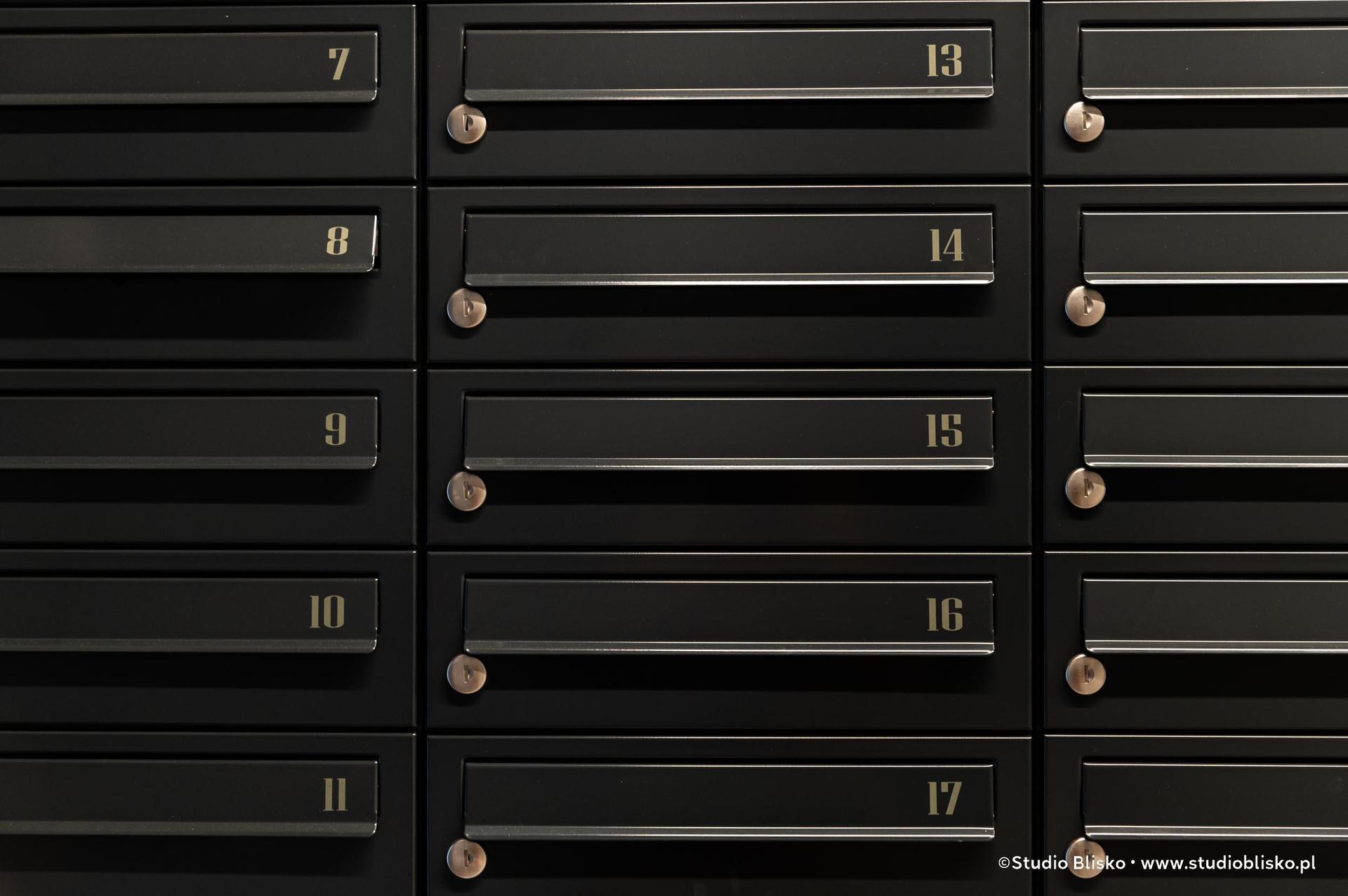 Wayfinding dla apartamentów Naturia w Toruniu 