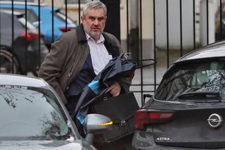 Ardanowski zaparkował jak na polu