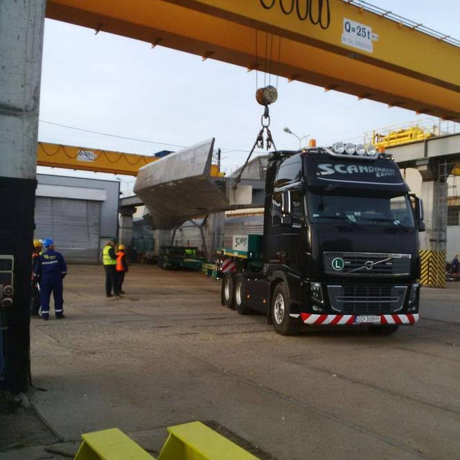 transport ponadgabrytowy kładki