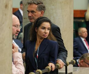 Marta Kaczyńska z mężem na zaprzysiężeniu Karola Nawrockiego [ZOBACZ]