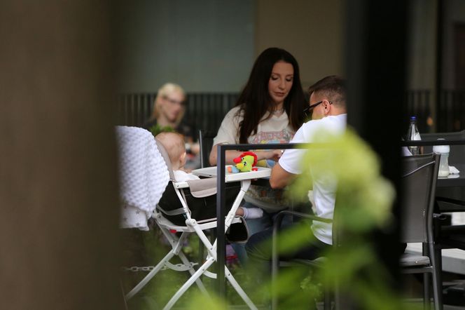 Marcin Hakiel z Dominiką  Serocką w studiu tatuaży