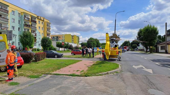 W Kraśniku dziecko wypadło z okna na trzecim piętrze. Wezwano śmigłowiec LPR 