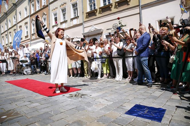 W opolskiej Alei Gwiazd odsłonięto kolejne tablice.