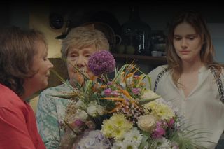 M jak miłość odc. 1886. Barbara (Teresa Lipowska), Franka (Dominika Kachlik), Marysia (Małgorzata Pieńkowska)