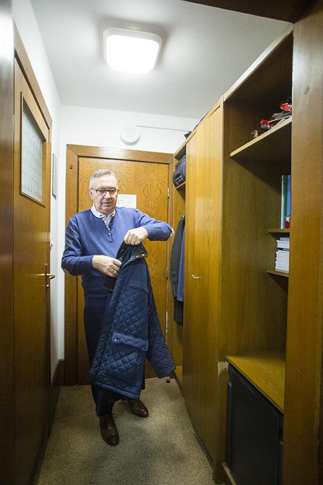 Stanisław Szwed. 19 lat nie sprząta mieszkania