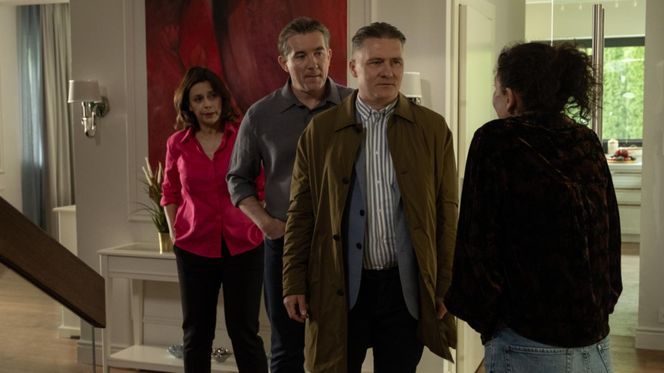 Na Wspólnej odc. 4030: Lew Nalepa (Przemysław Sadowski), Ada (Monika Obara), Weronika (Renata Dancewicz), Tomasz Adamski (Tomasz Piatkowski)