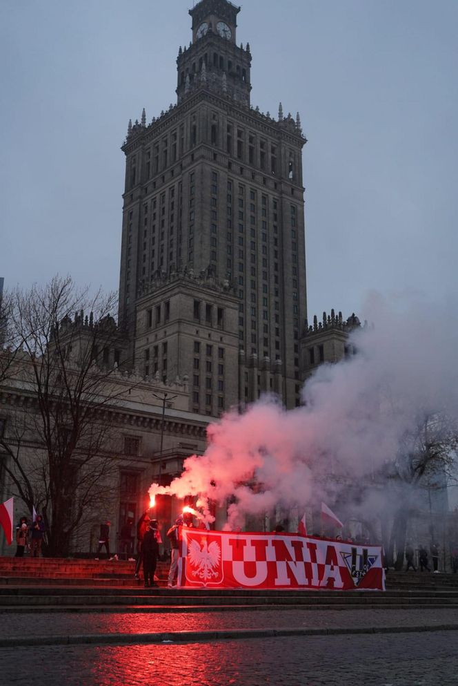 Marsz Niepodległości 2025 na żywo. Relacja z Warszawy. "Chcę zobaczyć Polskę samodzielną i niezakompleksioną"