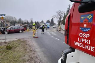 Wypadek w Starym Polichnie dwóch samochodów osobowych