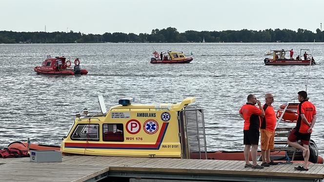 Dramatyczna akcja ratunkowa na Zegrzu. Mężczyzna wypadł z rowerka. Nie wypłynął