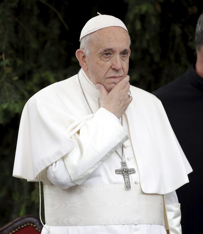 Skandal w Watykanie! Kupili kamienicę za świętopietrze 