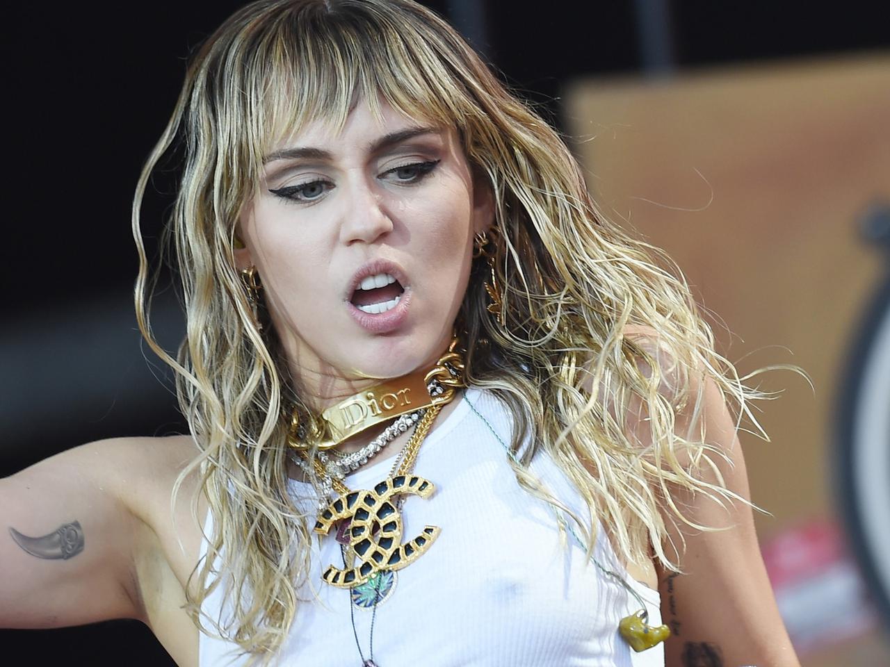 Oto prawdziwa Miley Cyrus! Teledysk bez muzyki w tle na pewno was rozbawi