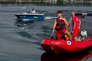 Patrole na akwenie w Radłowie