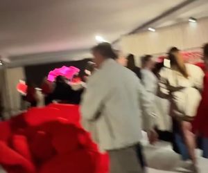 Ekskluzywna premiera z wybranymi gwiazdami. A ciuchy już odsprzedają! I to WIELOKROTNIE drożej. Wstyd?