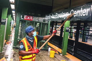 Nowojorczycy słono zapłacą za modernizację transportu w mieście MTA podniesie ceny biletów