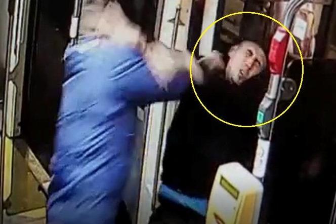 Kraków. Ohydny incydent w tramwaju. Policja szuka mężczyzn ze zdjęć