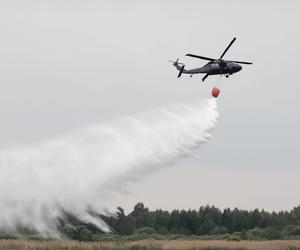 Pożar Biebrzańskiego Parku Narodowego opanowany! Nocny dozór pogorzeliska [ZDJĘCIA]