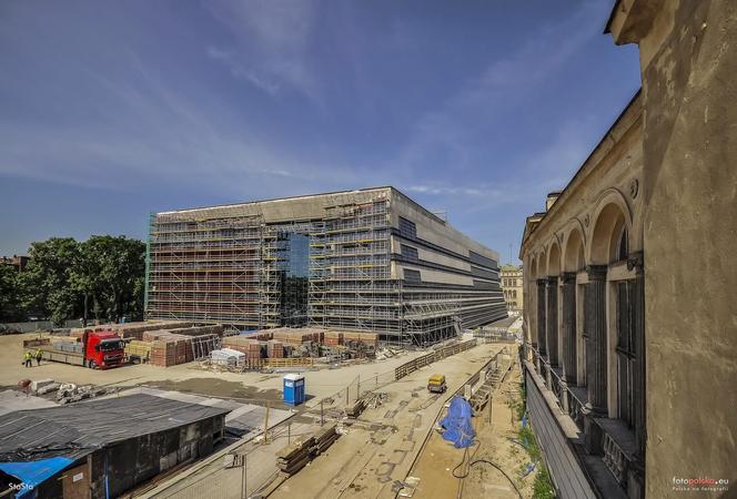 Narodowe Forum Muzyki we Wrocławiu świętuje 10 lat. Zobacz, jak powstawał ten nowoczesny budynek