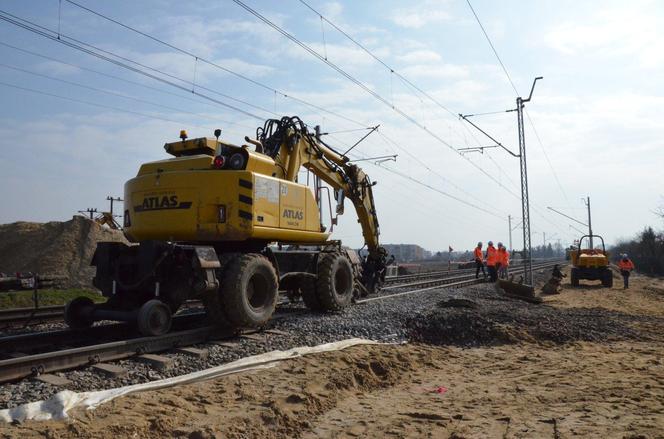 Budują nowe stacje kolejowe koło Wrocławia. Kiedy będą gotowe dla podróżnych? 