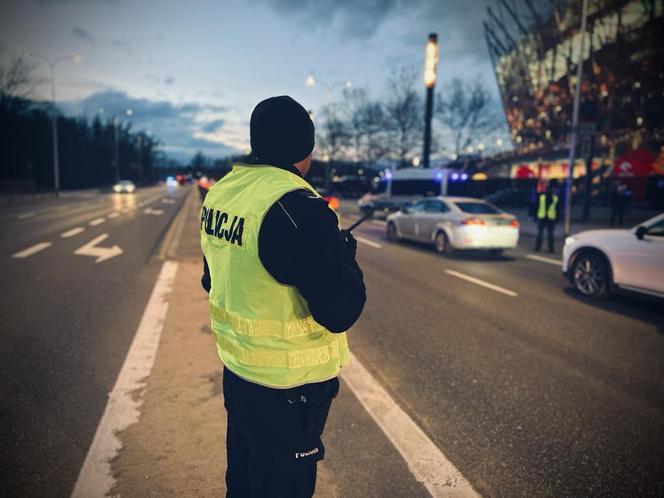 Policja zabezpiecza okolice PGE Narodowego