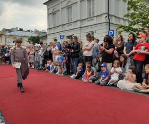 Siedlczanie mogli wsiąść w wehikuł czasu i zobaczyć ulicę Pułaskiego - Piękną sprzed stu lat