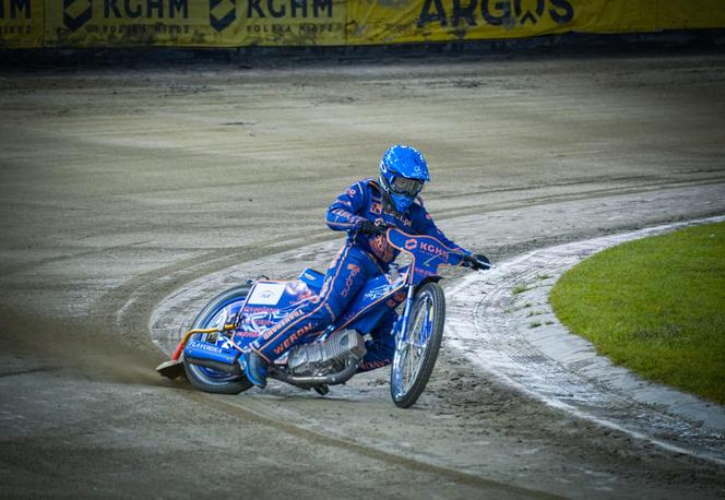 Stal Gorzów - GKM Grudziądz. Kibice przez ponad 5 godzin byli uwięzieni na stadionie, a mecz się nie odbył!