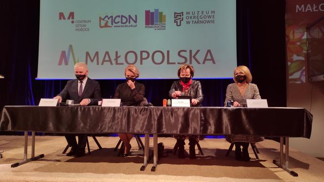 Podpisanie porozumienia o współpracy między tarnowskimi instytucjami kulturalno-edukacyjnymi województwa małopolskiego