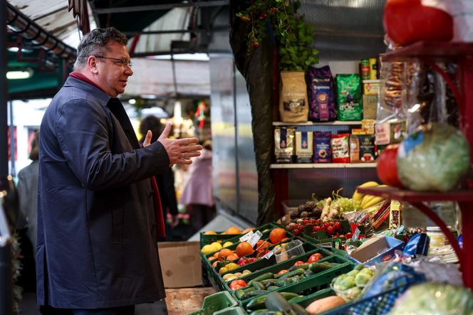 Michał Wójcik w bezcukrowej kawiarni