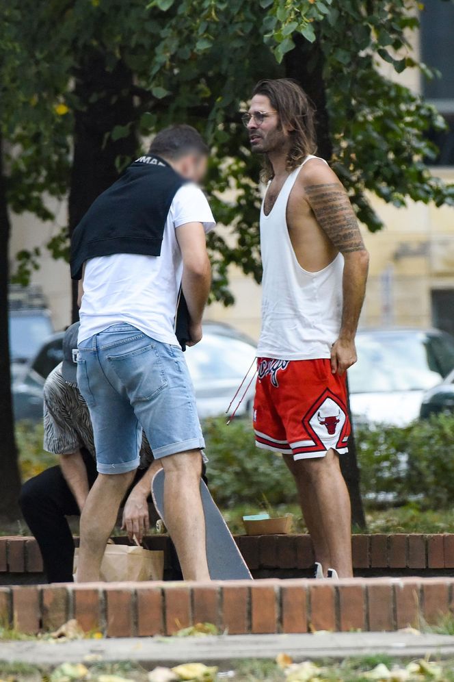 Radzimir Dębski umówił się ze znajomymi na burgera