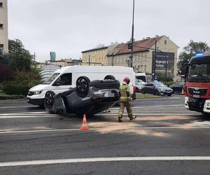 Przejazd ulicą 3 Maja był chwilowo zablokowany, jednak obecnie nie ma już utrudnień w ruchu