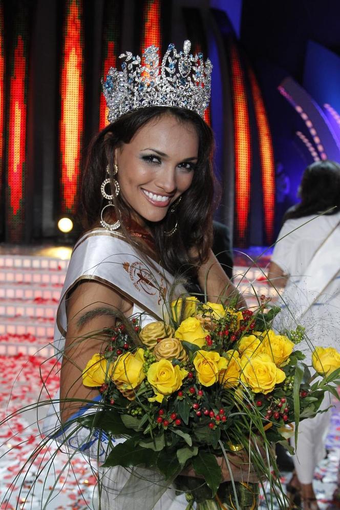 Karina Pinilla Corro w 2010 roku wygrała 2. edycję Miss Supranational