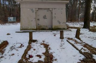 Mroczna tajemnica grobowca na Kaszubach. Należy do rodziny związanej z masonerią