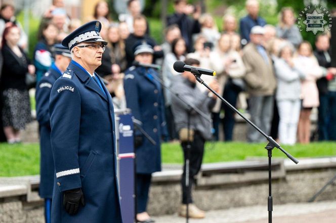 Policjantki i policjanci złożyli ślubowanie. 126 funkcjonariuszy zasiliło śląski garnizon
