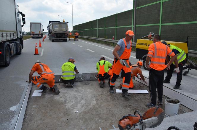 Tak naprawiano betonową nawierzchnię autostrady A1