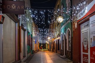 Najwęższa ulica w Ostrowcu – gdzie jest i co warto o niej wiedzieć?