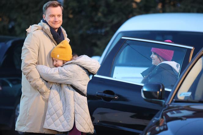 Na Wspólnej, odc. 3454: Julka (Maja Oświecińska), Mela (Alicja Warchocka), Igor (Jakub Wesołowski)