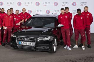 Robert Lewandowski, nowe samochody Audi dla piłkarzy FC Bayern