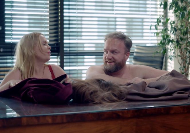 Przyjaciółki, 25 sezon, odcinek 291: Anka (Magdalena Stużyńska), Paweł (Bartłomiej Kasprzykowski)