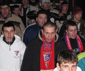Prezentacja składu drużyny Górnika Zabrze. Tak było w Multikinie w Zabrzu w 2006 roku