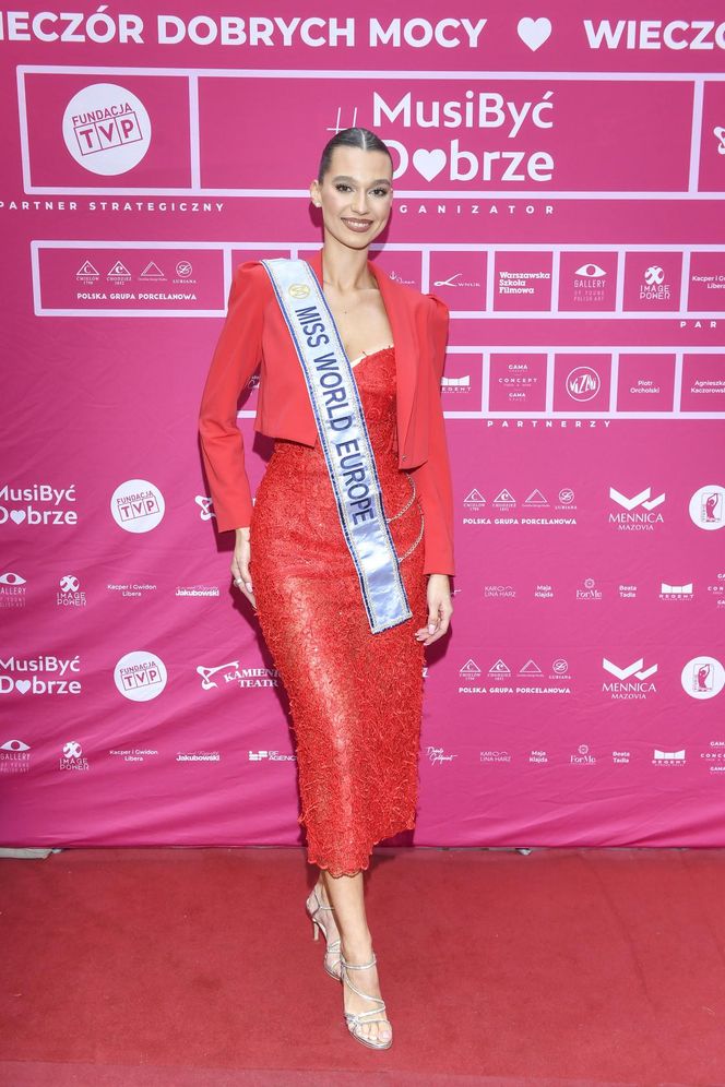 Agnieszka Kaczorowska rozpaliła publiczność! Sensualny taniec na wieczorze charytatywnym