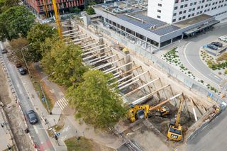 Apartamentowiec Powstańców 7D we Wrocławiu z czteropoziomowym parkingiem podziemnym
