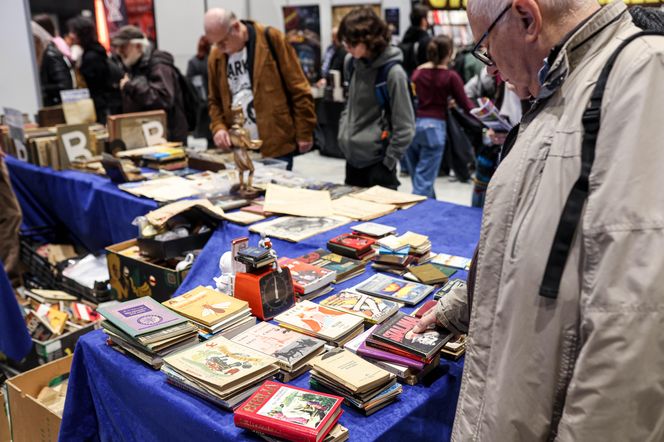 Targi Książki w Katowicach to okazja do zdobycia autografów pisarzy