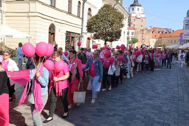 W centrum Lublina królował róż! Przez miasto przeszedł Marsz Różowej Wstążki